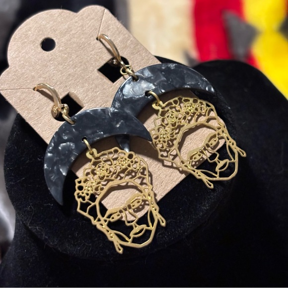 Frida Kahlo Diecut Earrings with Black Resin Crescent Moon Accent - Gold Closure - Picture 5 of 10